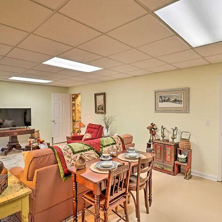 Private Hendersonville Hideaway With Fire Pit! エクステリア 写真