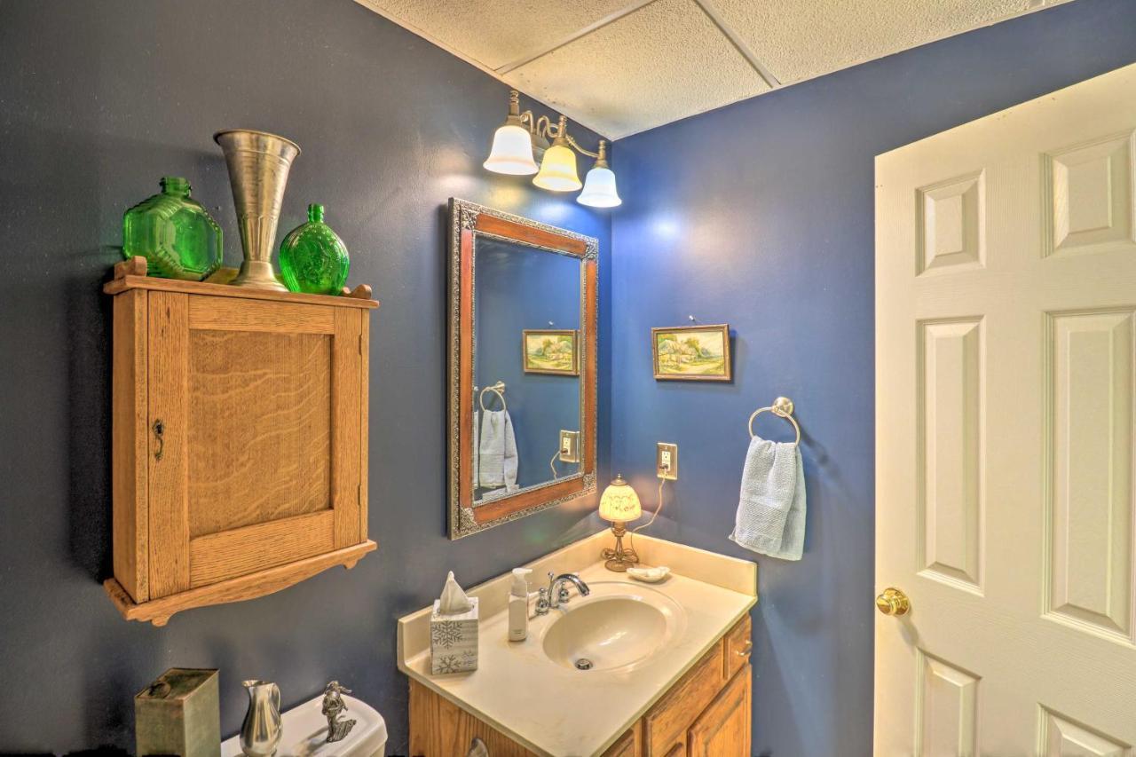 Private Hendersonville Hideaway With Fire Pit! エクステリア 写真