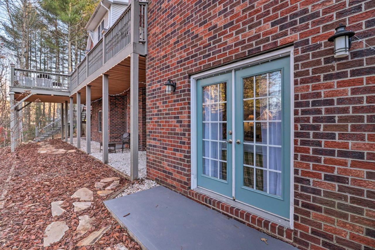 Private Hendersonville Hideaway With Fire Pit! エクステリア 写真