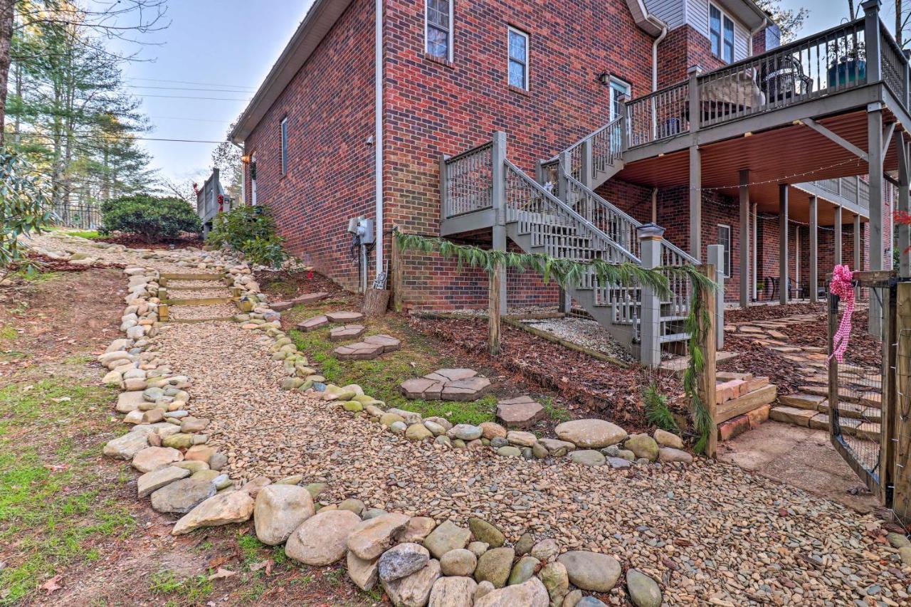 Private Hendersonville Hideaway With Fire Pit! エクステリア 写真