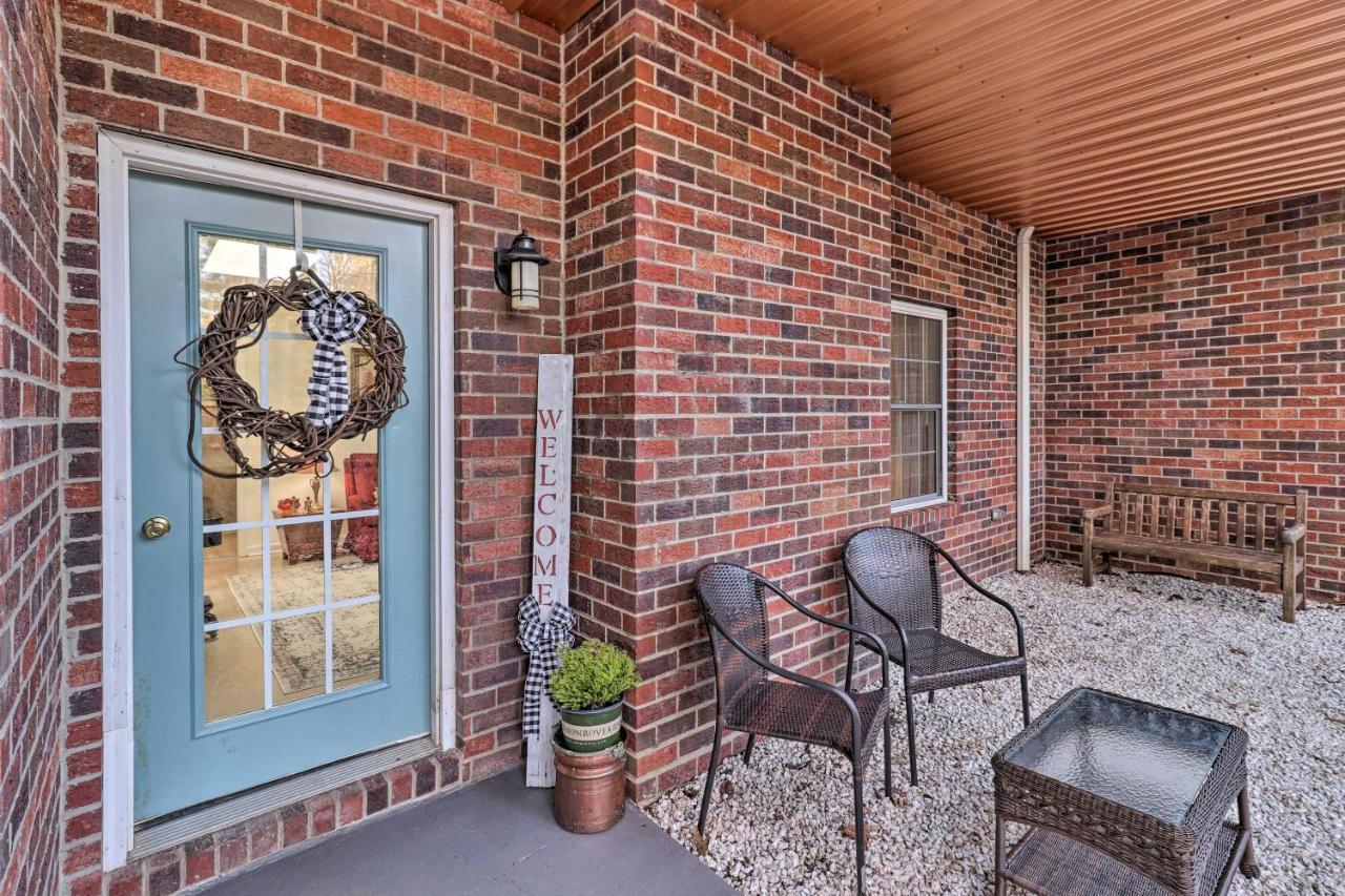 Private Hendersonville Hideaway With Fire Pit! エクステリア 写真