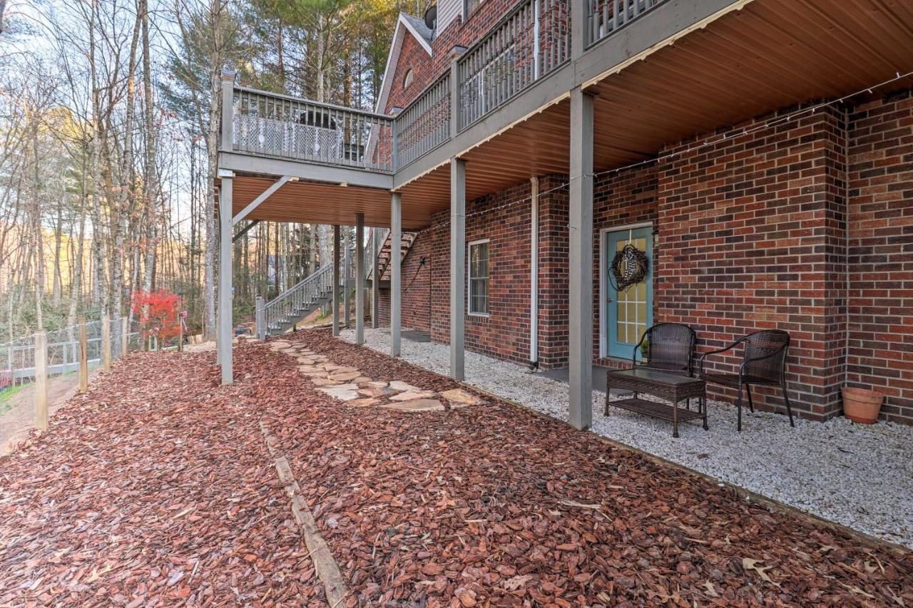Private Hendersonville Hideaway With Fire Pit! エクステリア 写真